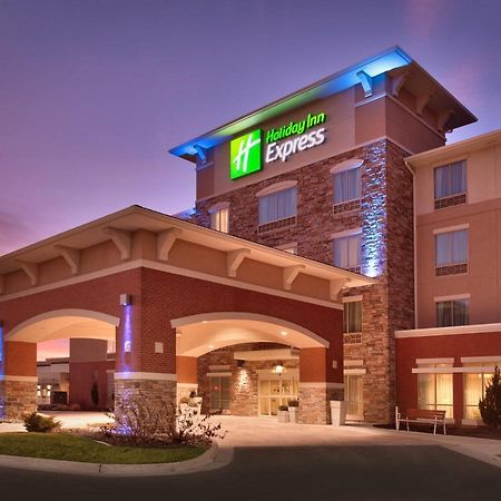 Holiday Inn Express & Suites Overland Park By Ihg Bagian luar foto