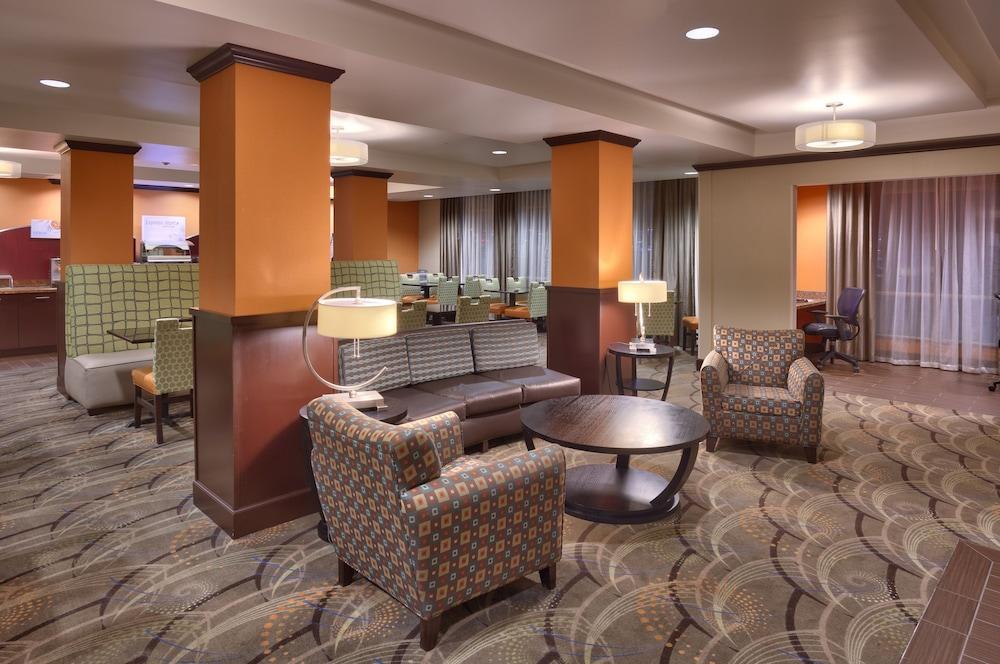 Holiday Inn Express & Suites Overland Park By Ihg Bagian luar foto