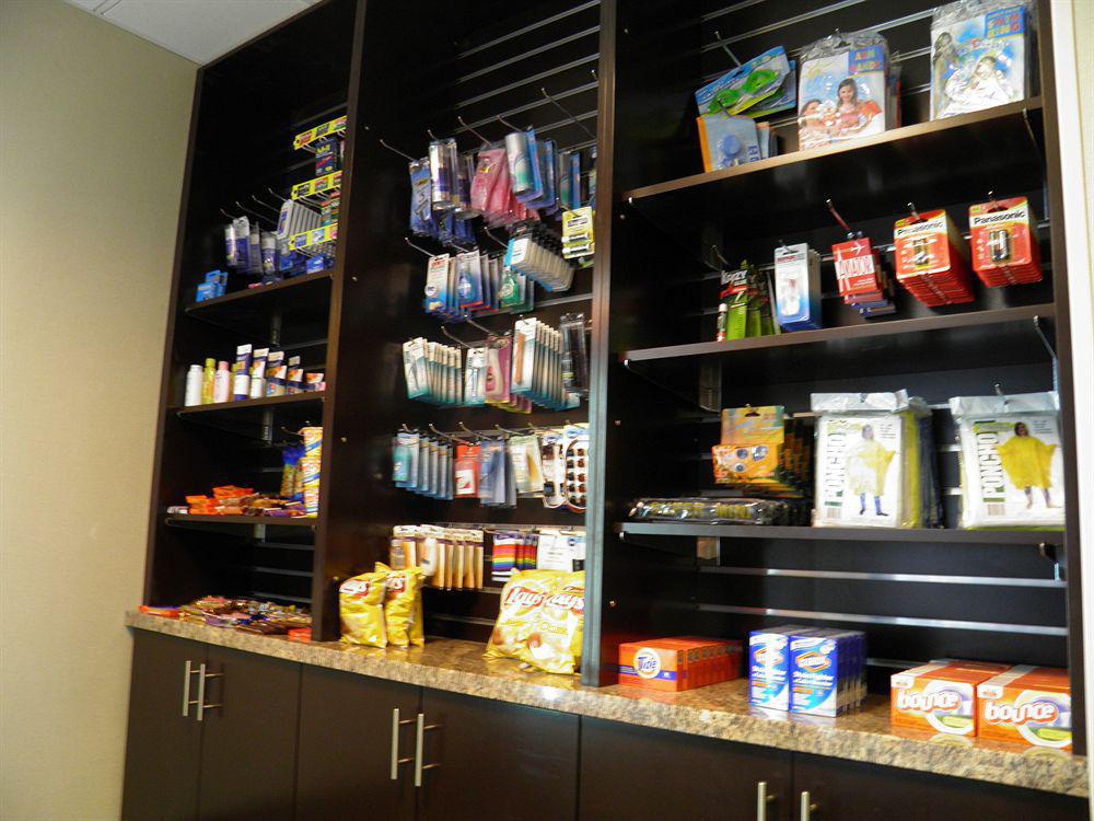 Holiday Inn Express & Suites Overland Park By Ihg Bagian luar foto