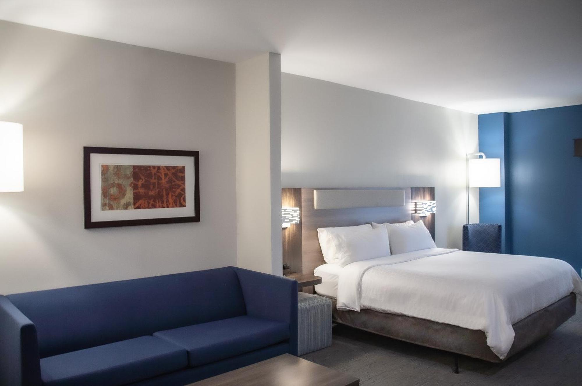 Holiday Inn Express & Suites Overland Park By Ihg Bagian luar foto