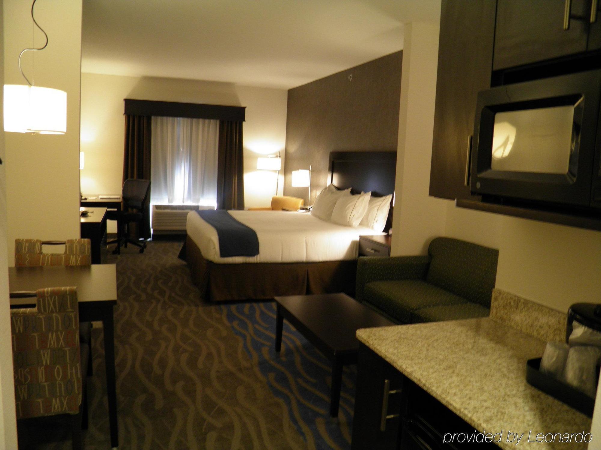 Holiday Inn Express & Suites Overland Park By Ihg Bagian luar foto