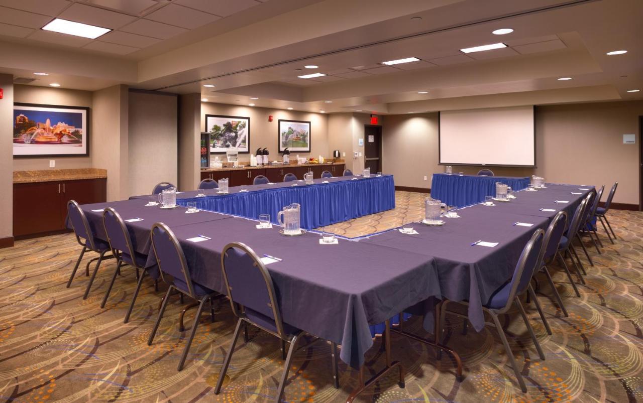 Holiday Inn Express & Suites Overland Park By Ihg Bagian luar foto